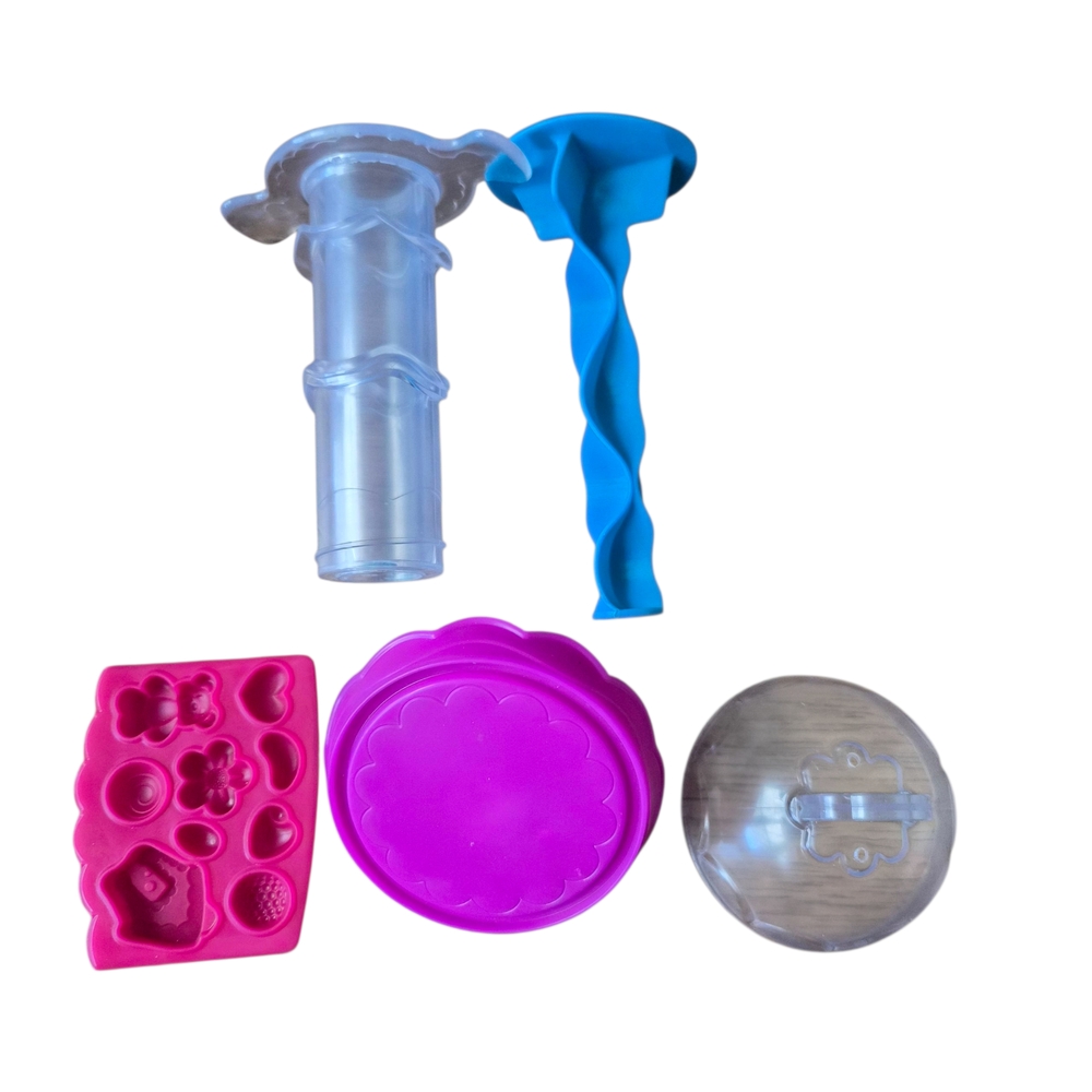 Play-Doh Sweet Shoppe Frosting Fun Bakery Playset - Picture 3 of 8